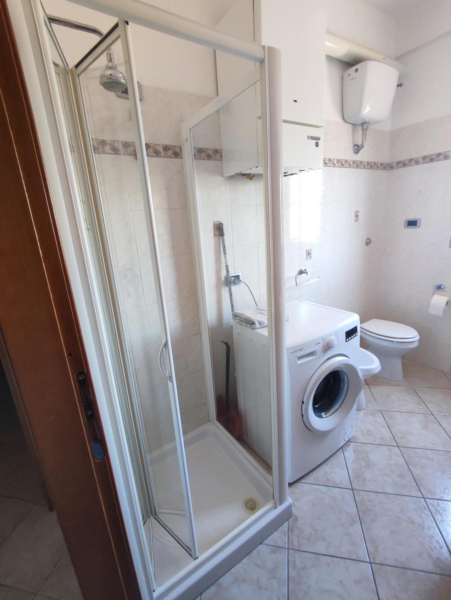 Alloggio Alfa - Central Apartment Civitavecchia Exterior photo
