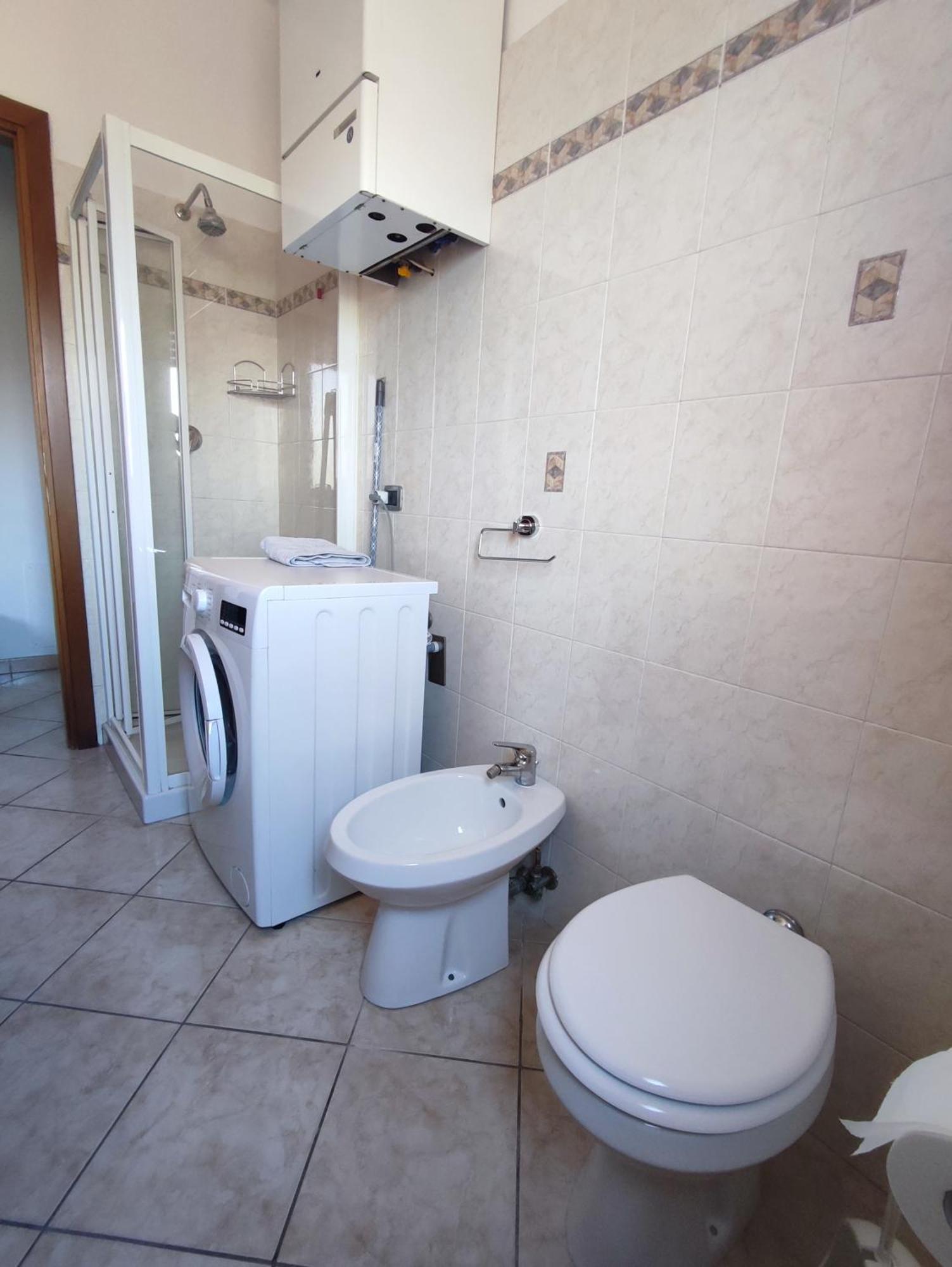 Alloggio Alfa - Central Apartment Civitavecchia Exterior photo